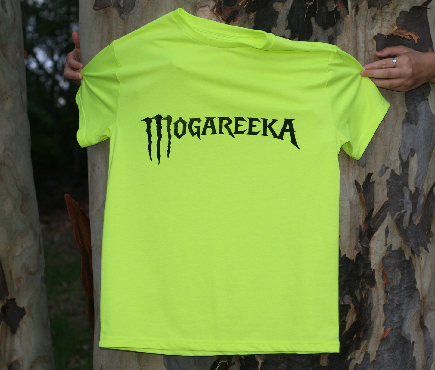 MOG ENERGY TEE - IGUANA GREEN